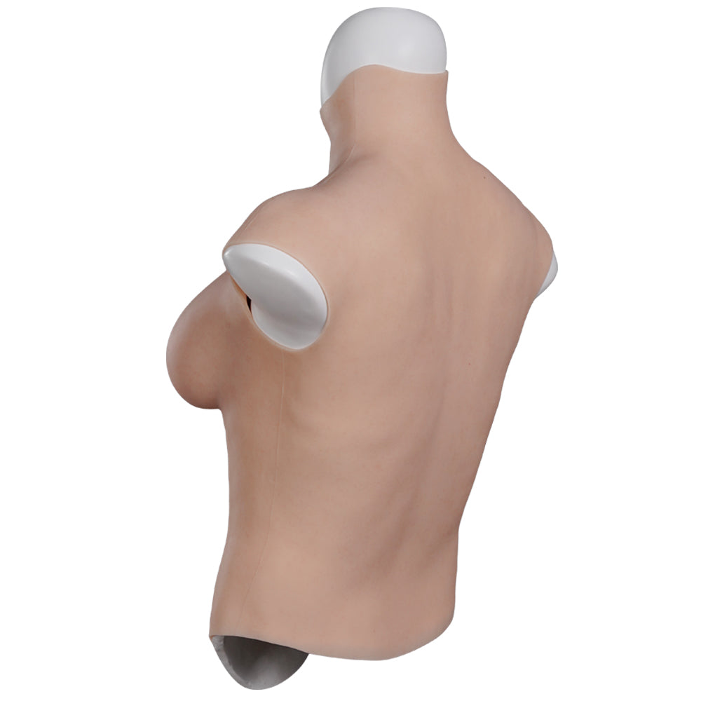 9ème génération avec des seins en silicone floqués qui forment des seins réalistes avec des injections de sang pour les travestis 