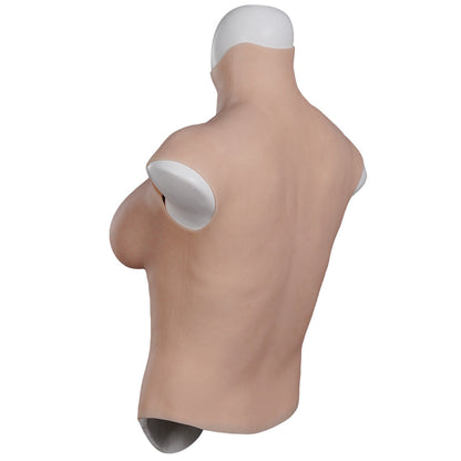 9ème génération avec des seins en silicone floqués qui forment des seins réalistes avec des injections de sang pour les travestis 