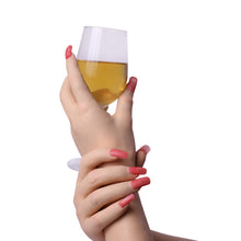 Load image into Gallery viewer, Artificial Skin Female Hand Silicone Crossdresser Gloves 1 Pair for Cosplay Corssdress
